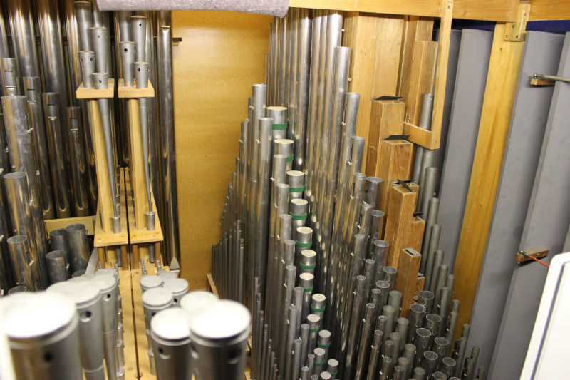 Gedacktregister im Inneren der Orgel